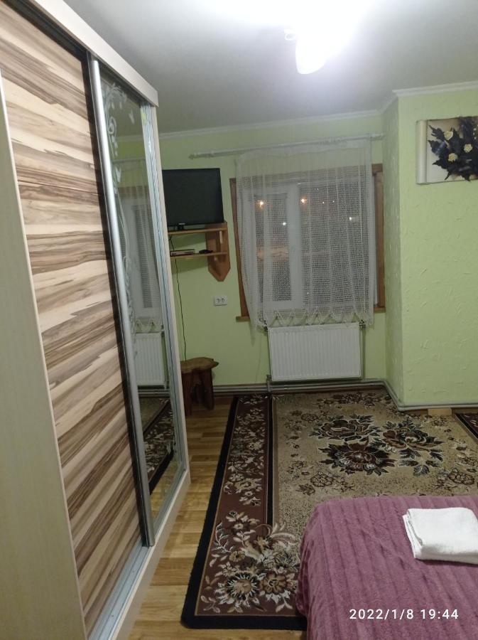 "Різьбярська Садиба" Slawske Exterior foto