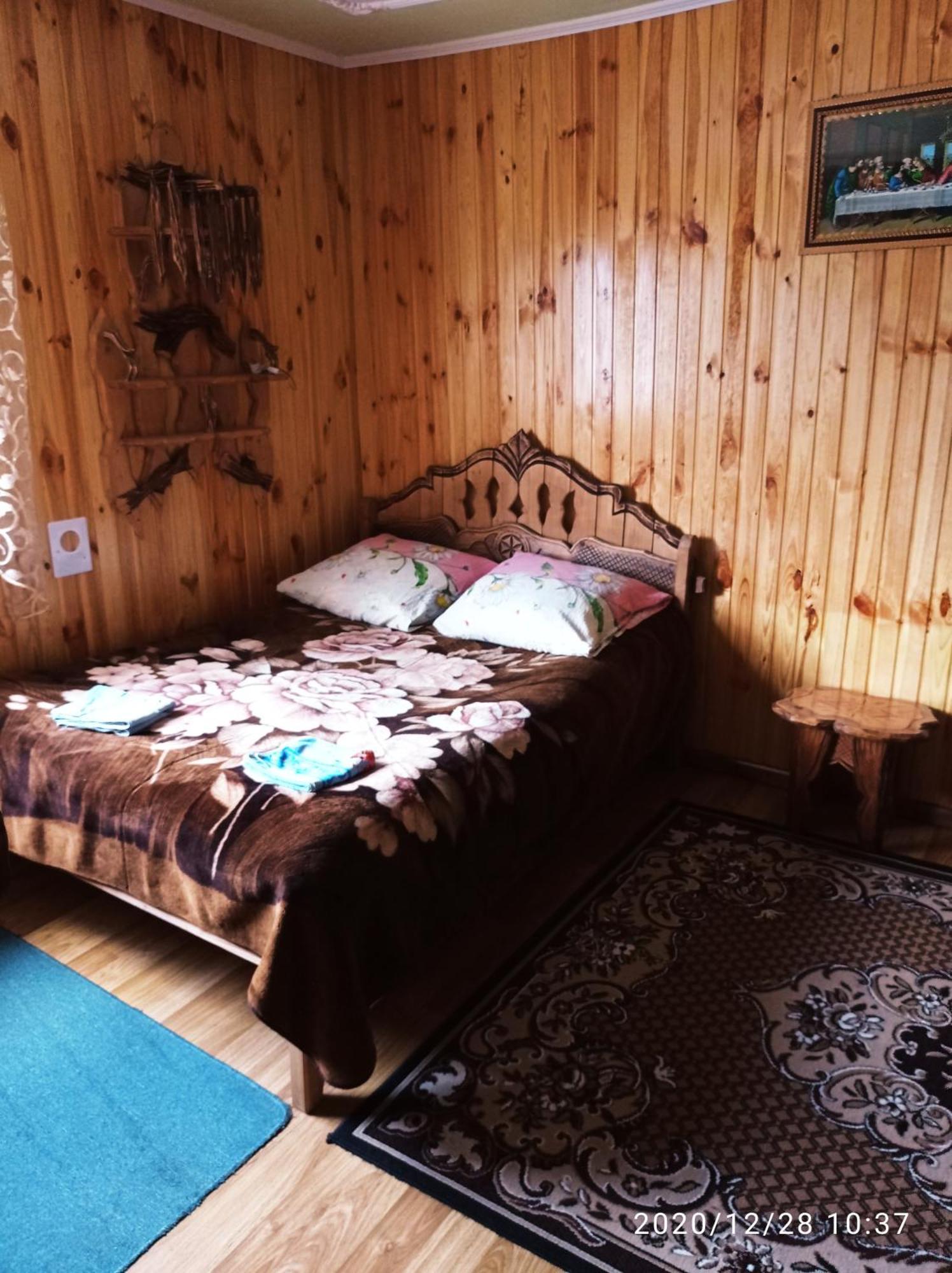 "Різьбярська Садиба" Slawske Zimmer foto