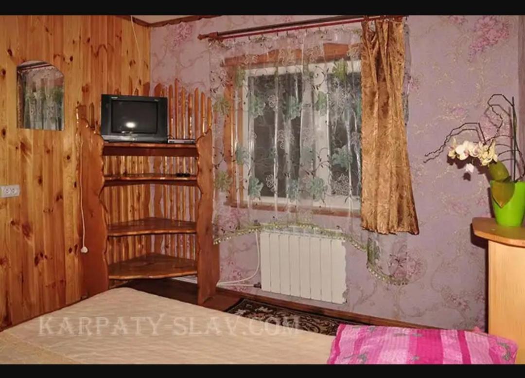 "Різьбярська Садиба" Slawske Exterior foto