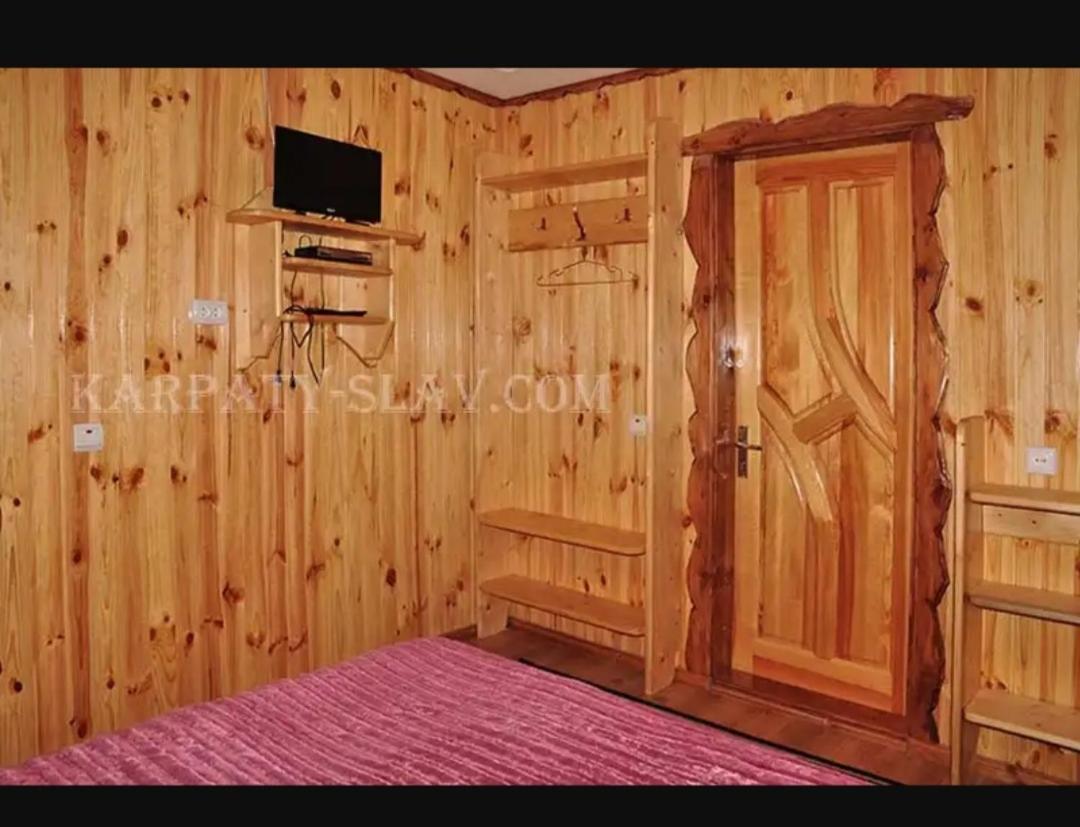 "Різьбярська Садиба" Slawske Exterior foto
