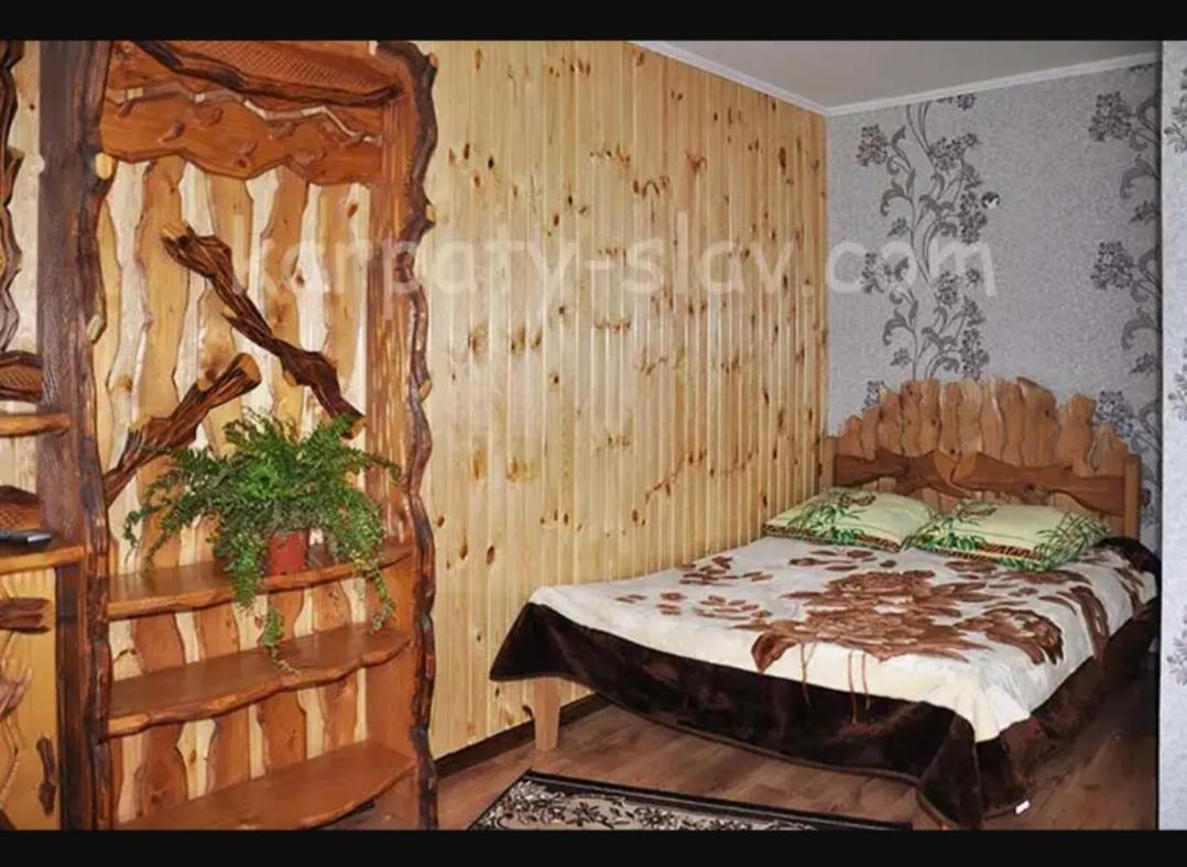 "Різьбярська Садиба" Slawske Exterior foto