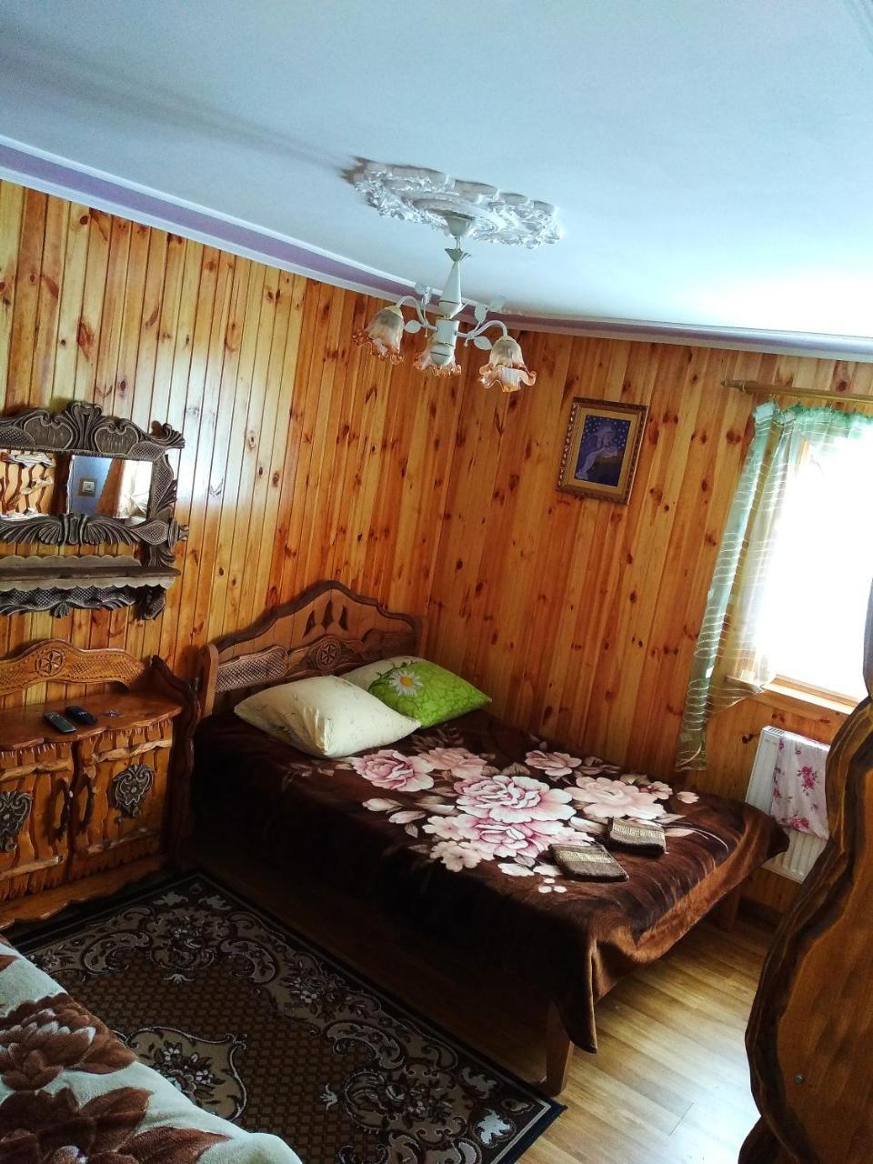 "Різьбярська Садиба" Slawske Exterior foto