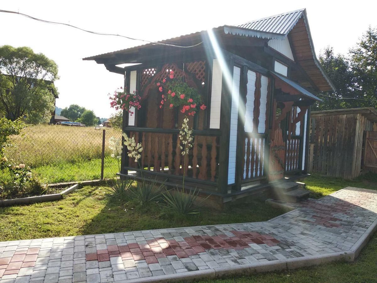 "Різьбярська Садиба" Slawske Exterior foto