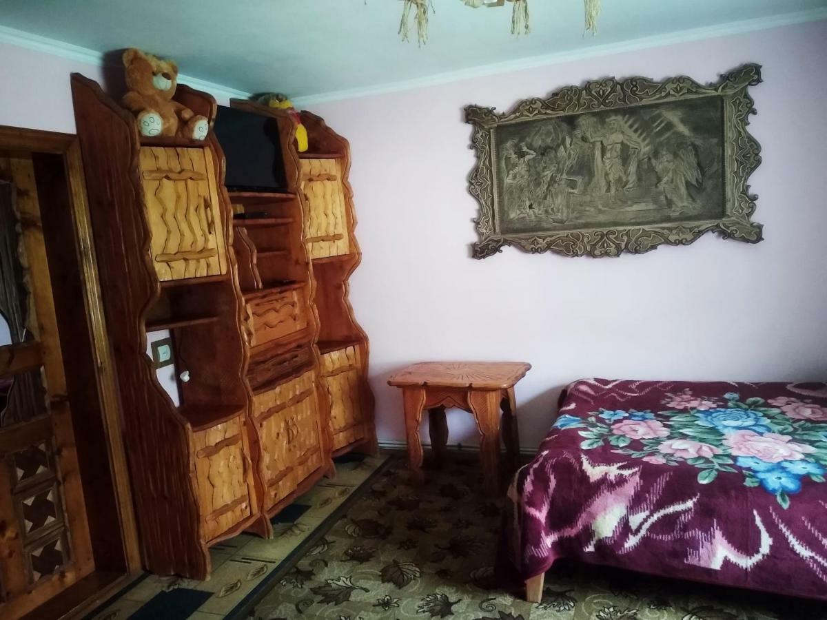 "Різьбярська Садиба" Slawske Exterior foto